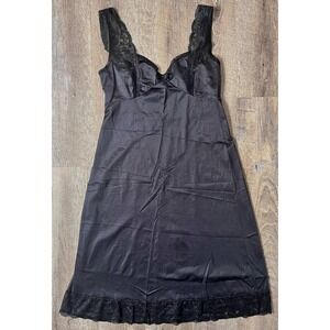 Vintage BALI Full Slip Night Gown Black Size 36,‎ M-L lace trim